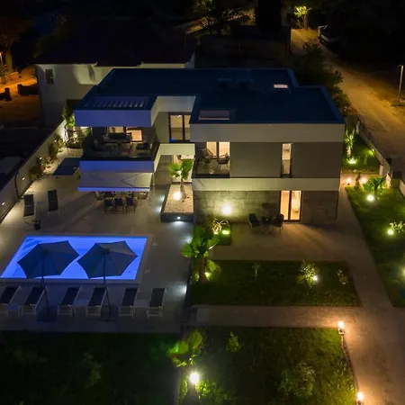 N Drage Villa