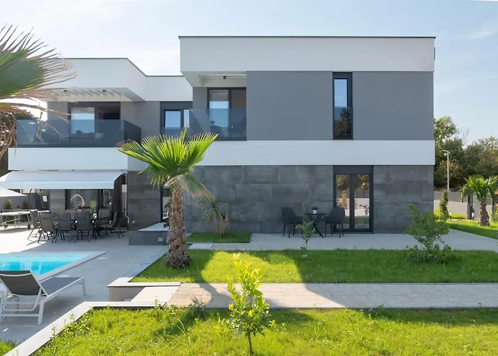 N Drage Villa Nin