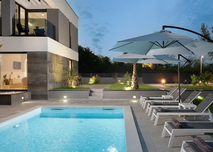 N Drage Villa *