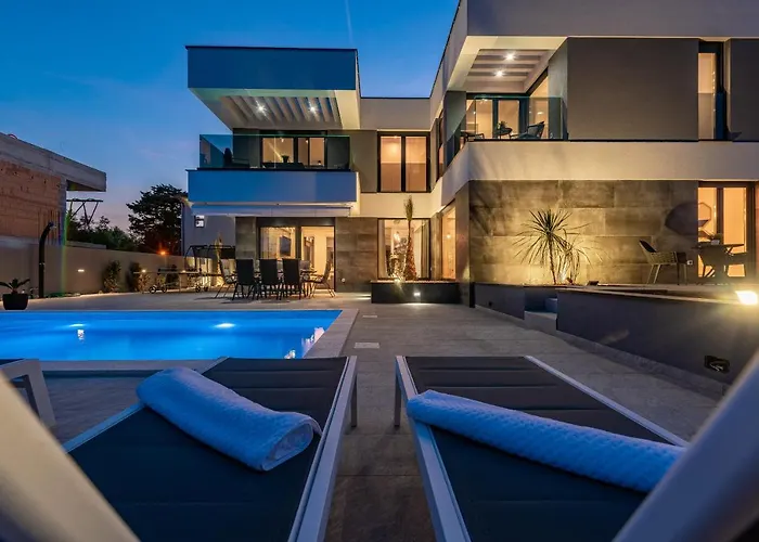 N Drage Villa *
