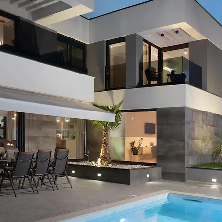 Villa N Drage