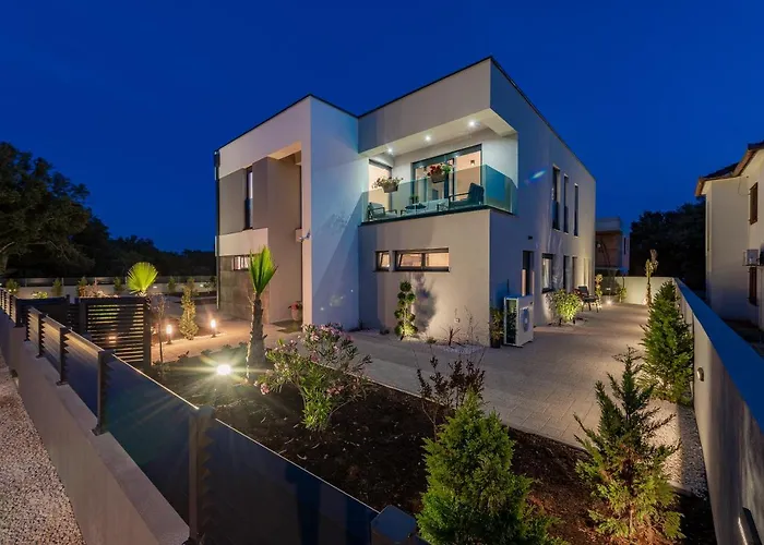 N Drage Villa Nin